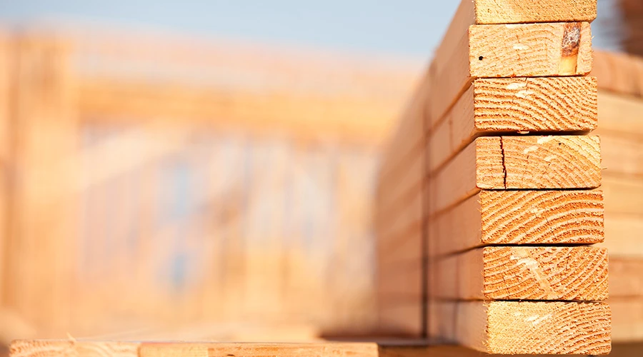 Brädor staplade på varandra