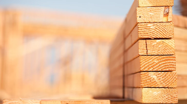 Brädor staplade på varandra